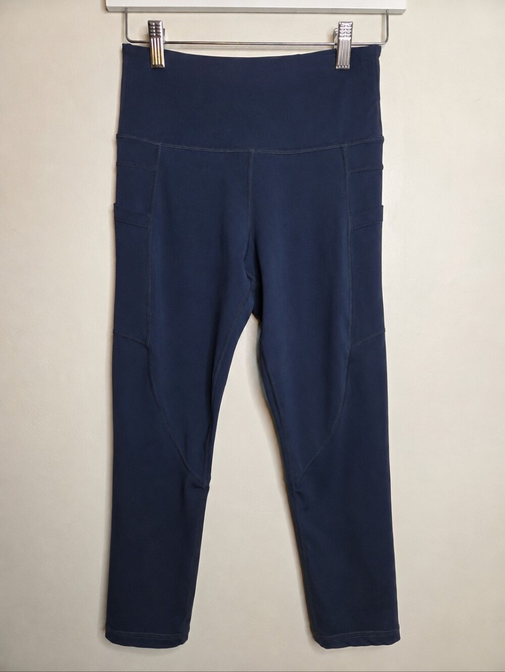 Zyia Active Navy High Rise Pocket Crop Leggings Size 2 Athletic Workout Pants
